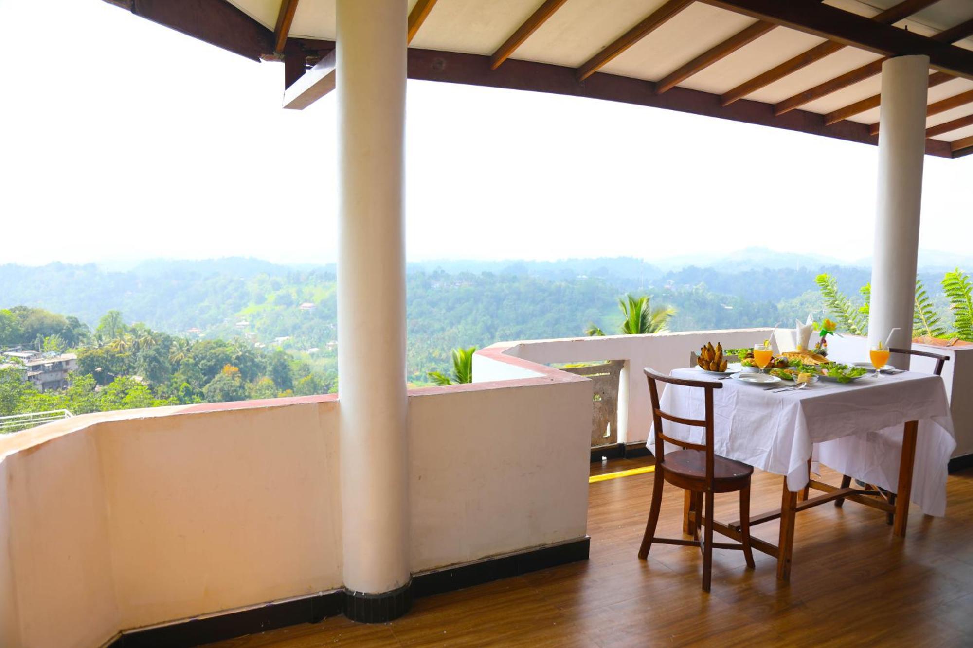Mountain Bliss Villa Peradeniya Buitenkant foto