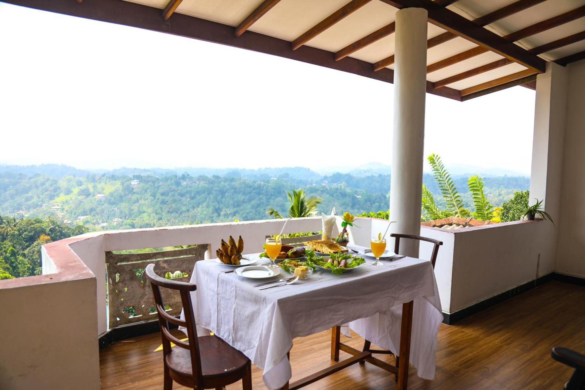 Mountain Bliss Villa Peradeniya Buitenkant foto