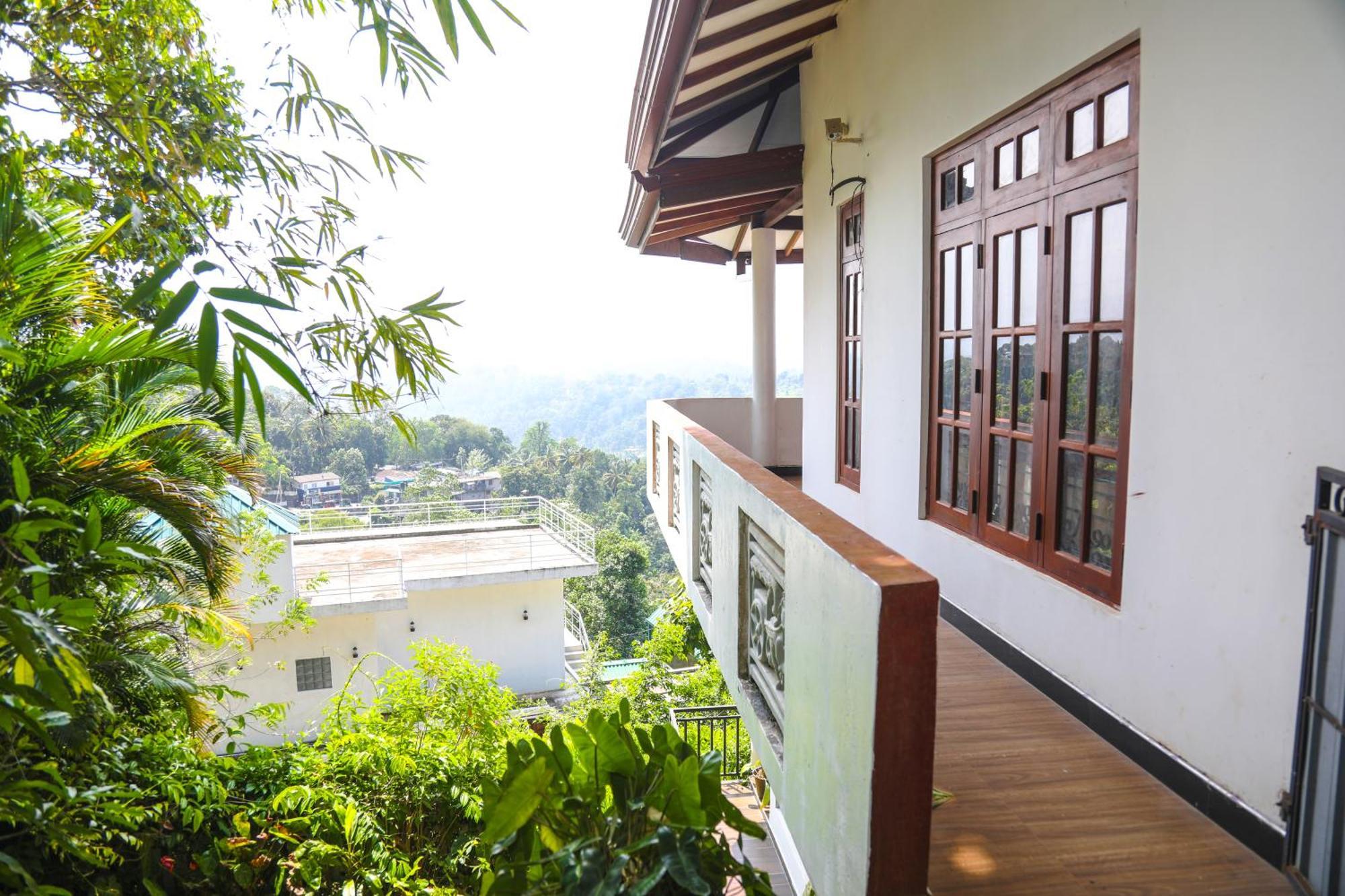 Mountain Bliss Villa Peradeniya Buitenkant foto