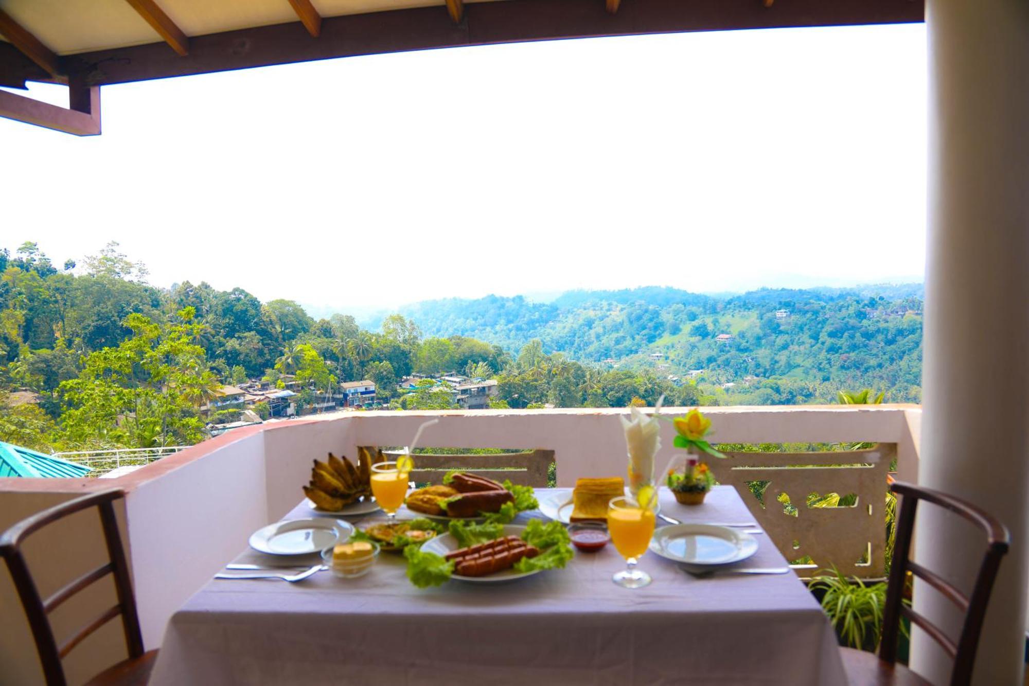 Mountain Bliss Villa Peradeniya Buitenkant foto